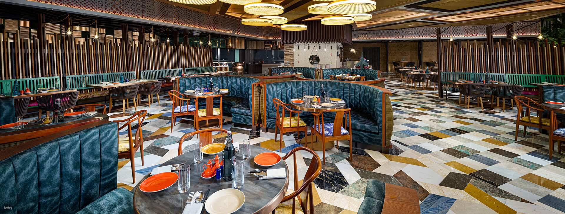 Macau Lisboa Hotel: The Grand Buffet Dining Experience | Macau | Dinner Buffet with Freshly cooked seafood on site｜New outdoor barbecue area - Photo 1 of 10